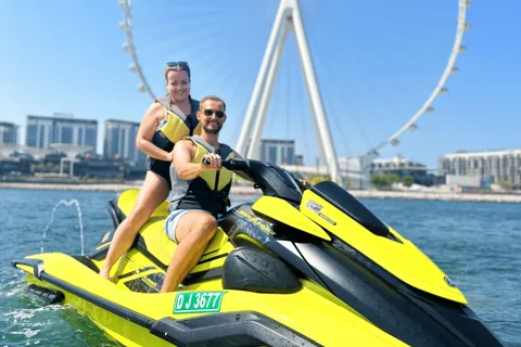 Excursión a Palm Jumeirah: Aventura de 90 minutos en moto acuática en Dubai