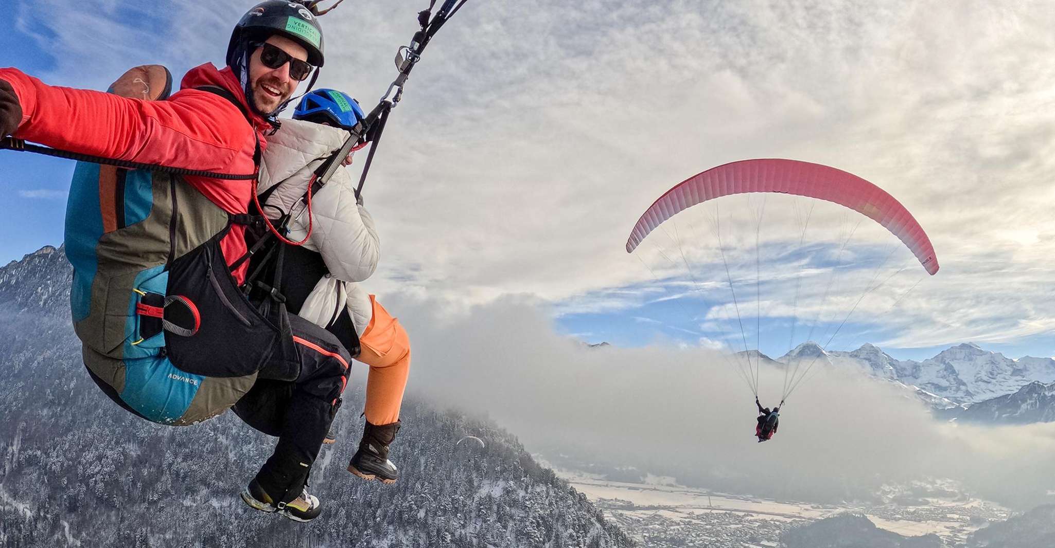 Interlaken, Tandem Paragliding Flight with Pilot - Housity