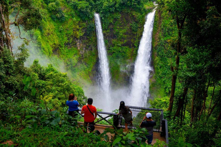 Luang Prabang: 2-Day Private Wat Phu and Waterfall Tour