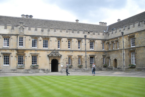 London: Cambridge-Newton to Nobel Prizes Guided Walking Tour