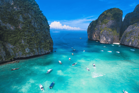 Phuket: Phi Phi Islands Boat Tour with Snorkeling and Lunch