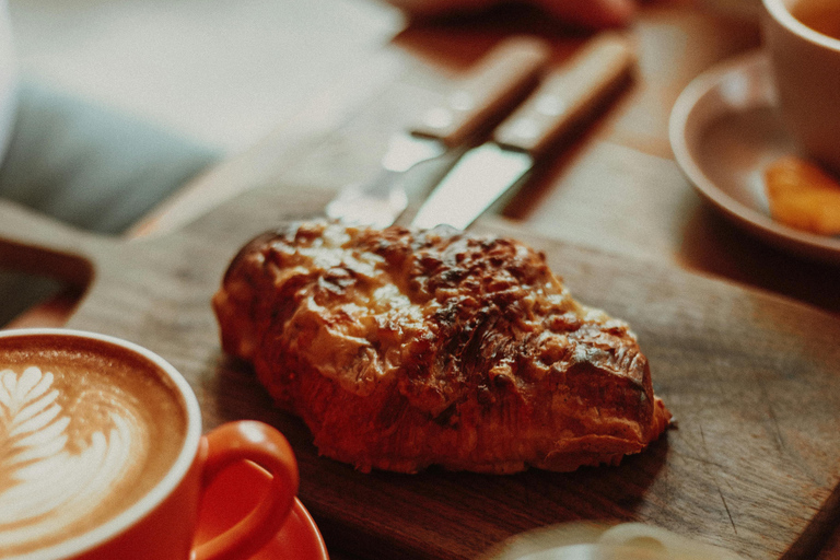 Shanghai: Coffee and Breakfast Guided Experience