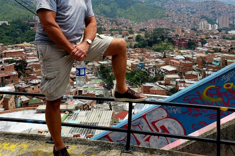 Medellín: Metro and Metro Cable Tour