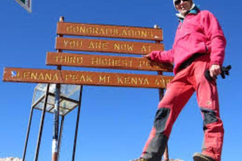 Nairobi: Mount Kenya Day Hike with Lunch
