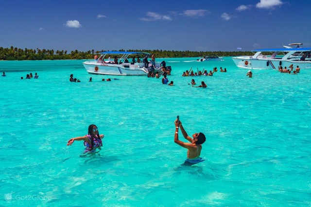 Visit Punta Cana Saona Island Full-Day Cruise with Lunch & Pickup in Punta Cana