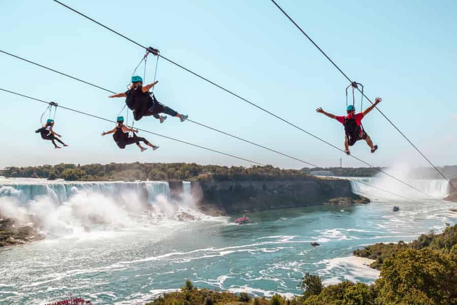 Niagarafälle, Kanada: Erlebnis bei Sonnenuntergang. Foto: GetYourGuide Niagarafälle, Kanada: Erlebnis bei Sonnenuntergang. Foto: GetYourGuide