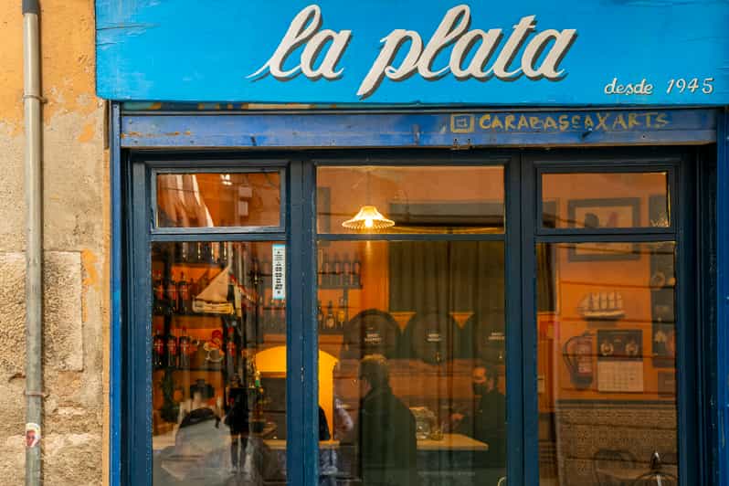Barcelona El Born/Gothic Quarter Wine and Tapas Bar Tour GetYourGuide