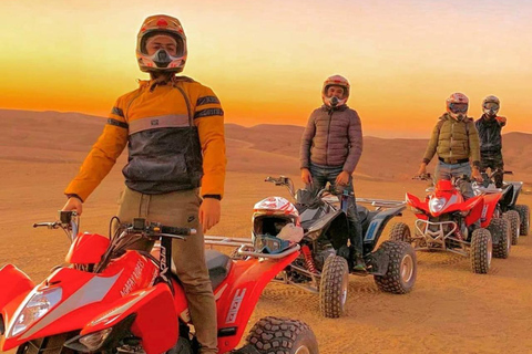 Marrakech: Tour del deserto di Agafay in quad e cena al tramonto