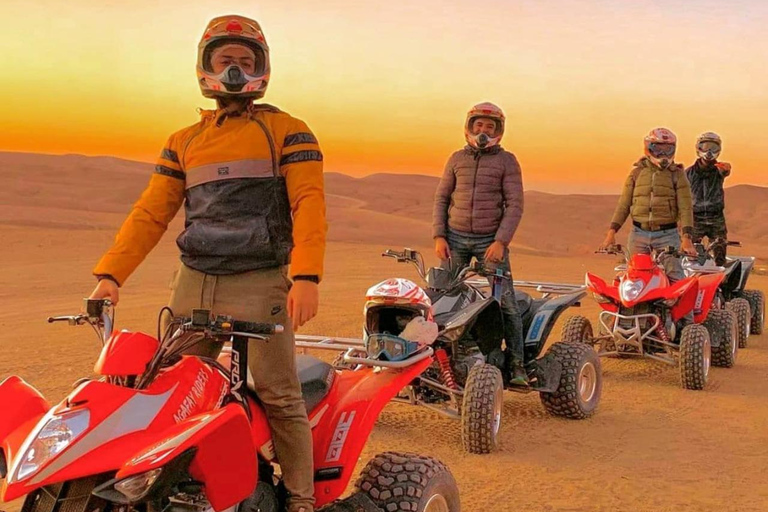 Marrakech: Tour del deserto di Agafay in quad e cena al tramonto