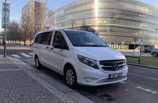 Flughafen Prag: Privater Transfer ins Stadtzentrum mit dem Minivan