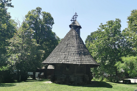 Visita panorâmica de Bucareste com três paragens e duas visitas.