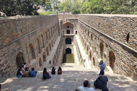 Delhi: 6-Day Golden Triangle Tour with Varanasi Tour without Hotels