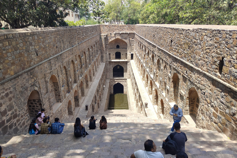 Delhi: 6-Day Golden Triangle Tour with Varanasi Tour without Hotels