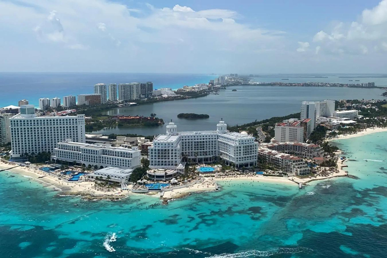 Zona hoteleira de Cancún: voo panorâmicoVoo privado para Holbox
