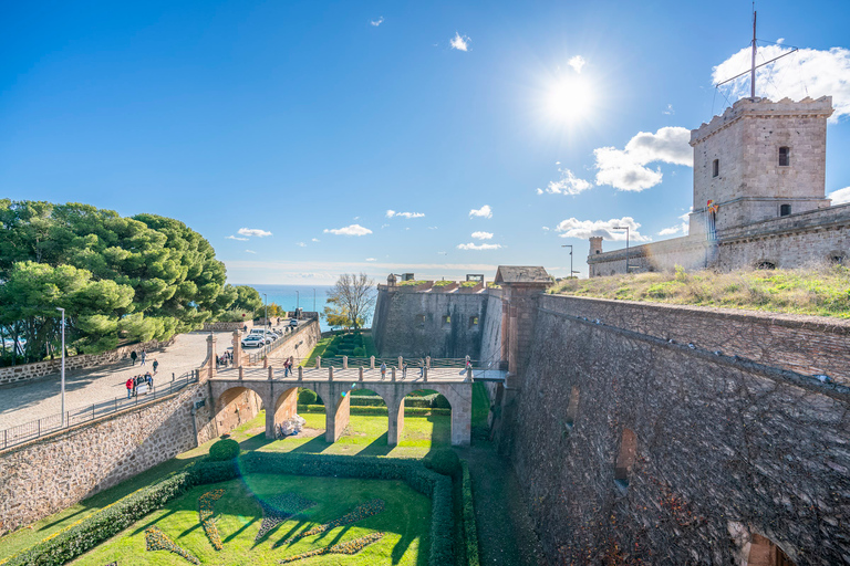 Barcelona: Rundgang mit Castell de Montjuïc und SeilbahnPrivate Tour