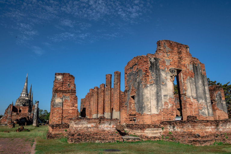 Wat Muang Angthong & Ayutthaya UNESCO Temples Private Tour