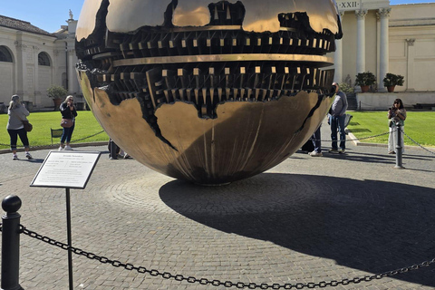 Rome: Vatican Museums and Sistine Chapel Evening Tour