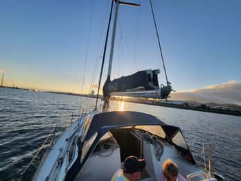 Tour privado en velero al atardecer PDL