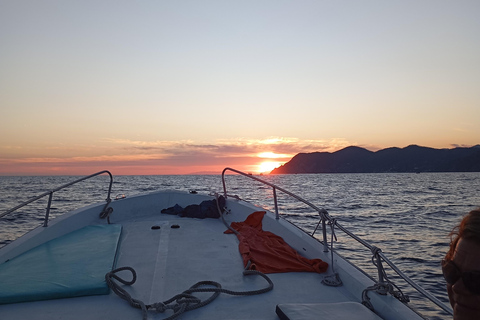 Vernazza: morning tour-afternoon-sunset aperitiv cruise tour 2-Hour Tour