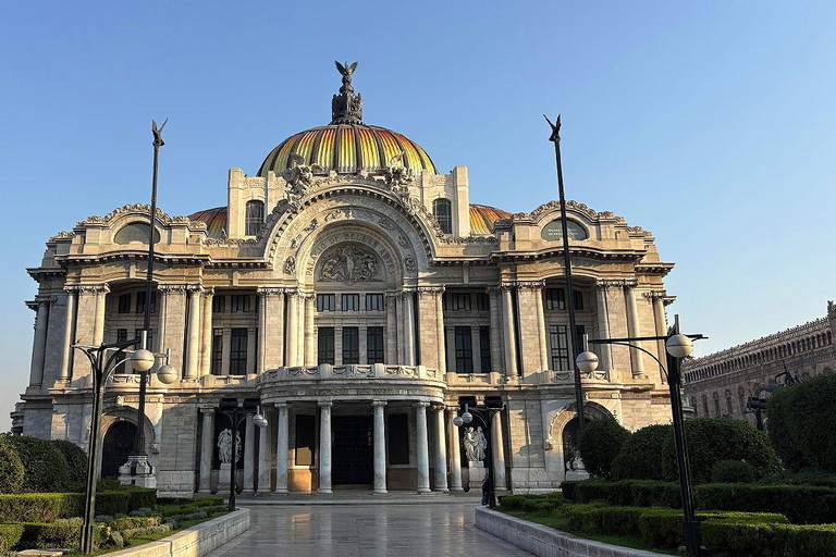 Mexico City: Guided walking tour through the Historic Center
