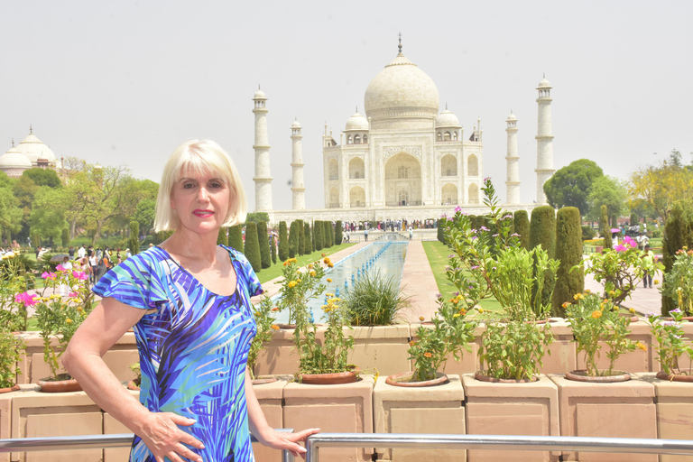 Delhi: 2-Day Private Delhi & Agra with Taj Mahal Tour by Car Private AC transport, 5-star accommodation tickets, & guide