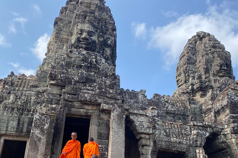 Siem Reap Angkor Wat: tour in jeep all&#039;alba a Srah Srang