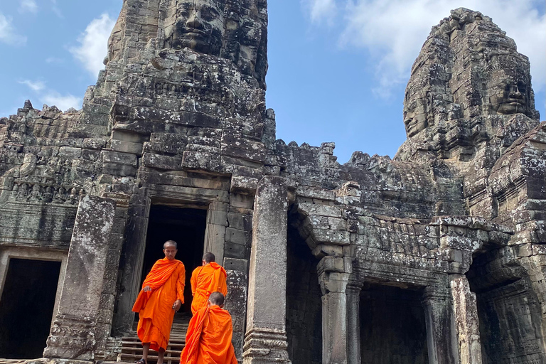 Siem Reap Angkor Wat: tour in jeep all&#039;alba a Srah Srang