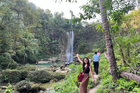 Bohol: Wasserfälle, Kajak, Wanderung durch die Hügel und private Tour zu den TarsiernBohol: Wasserfälle, Kajak, Wanderung durch die Hügel und private Tour zu den Tarsiers