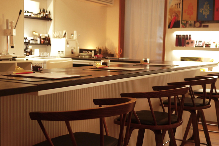 Create Your Perfume with a Professional Perfumer in Gangnam Join-in session - Create Your Perfume