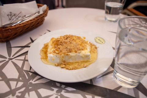 Athens: Small Group Food Tour with Private Lunch