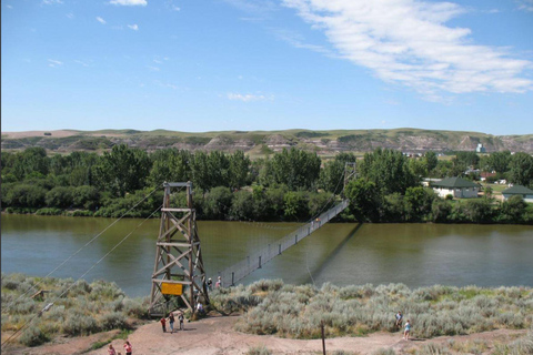 Badlands Tour: Drumheller with Museum, Hoodoos & Dinosaurs Booking Option for Summer 2026