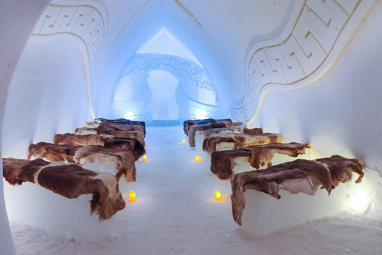 Rovaniemi: Besuch des Arctic Snow Hotels mit Transfer