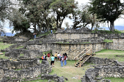 Chachapoyas: The Llaqta of Kuelap | Kolejka linowa - Wejście |