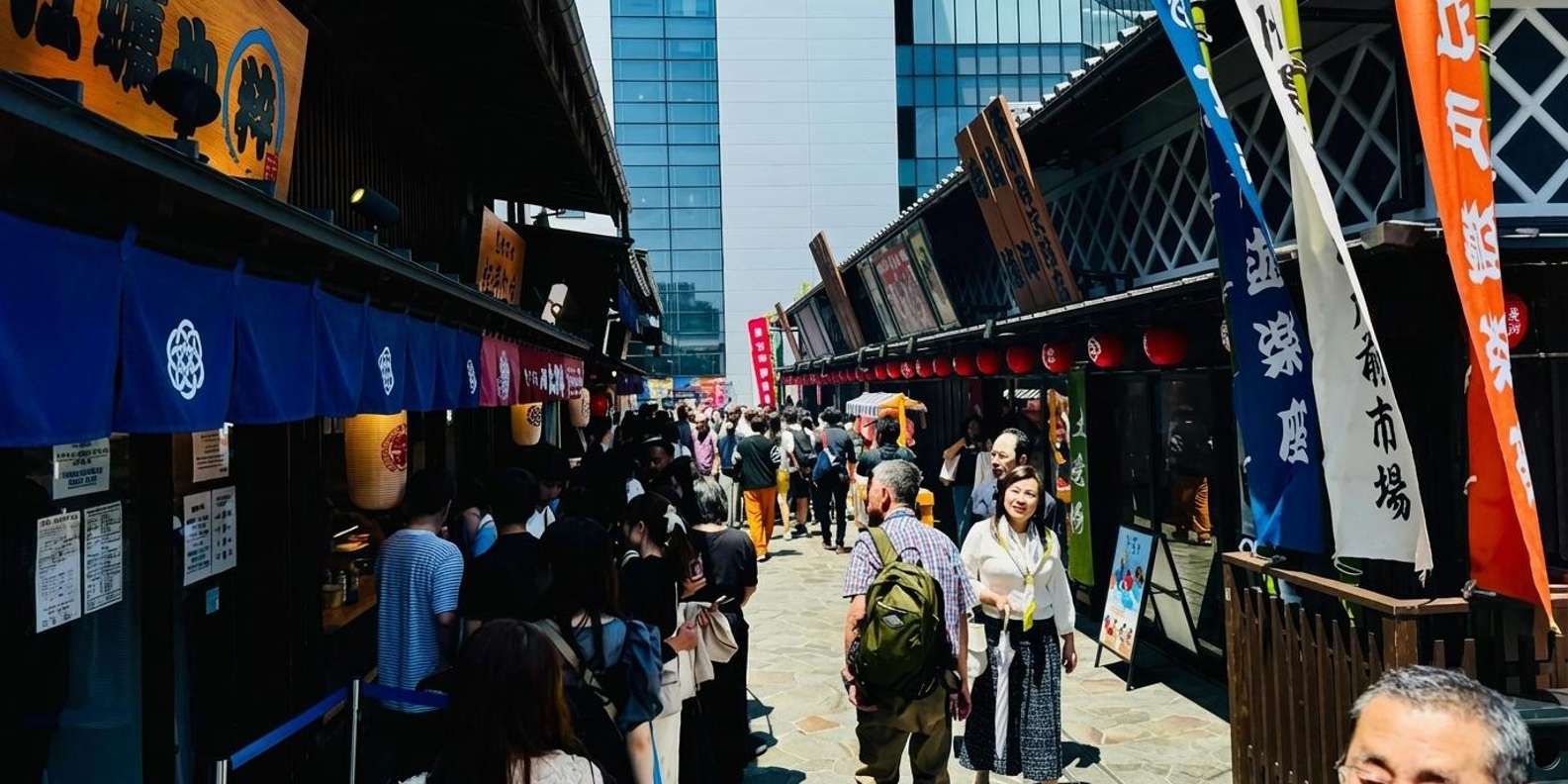 Toyosu fish market tour — tuna auction, wholesale hall and Tsukiji outer market — image 10