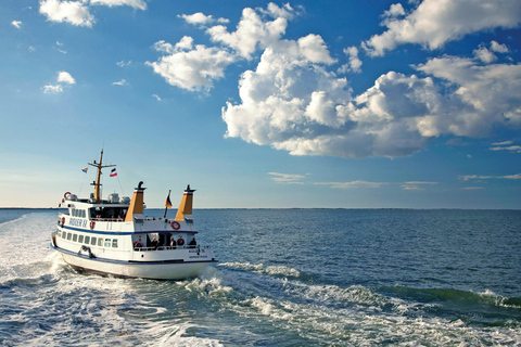 Kühlungsborn (boat station): Panoramic round trip to Warnemünde without going ashore Kühlungsborn (boat harbor): Panoramic cruise to Warnemünde without going ashore