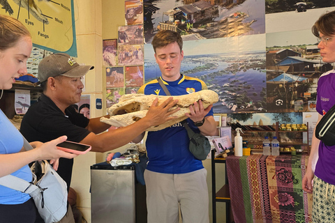 Siem Reap Crocodile Farm Tour With Tuk Tuk Transfer