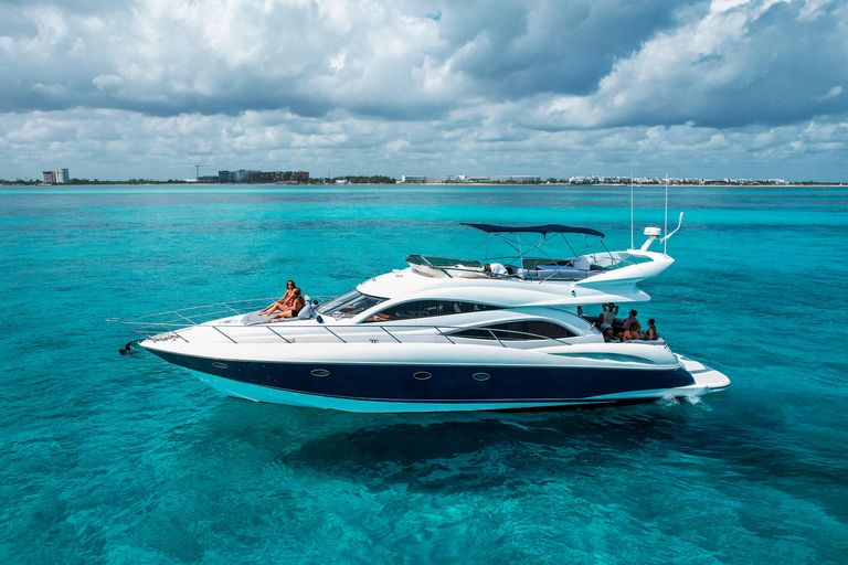 Cancun Bliss: Exclusive Luxe Yacht Experience 51´ Catamarán Leopard