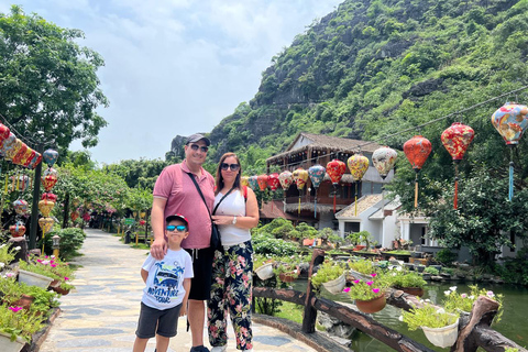 Depuis Hanoi : Ninh Binh - Trang An - Grottes de Mua - Déjeuner et busAu départ de Hanoi : Découvrez la beauté de Ninh Binh - Excursion d&#039;une journée