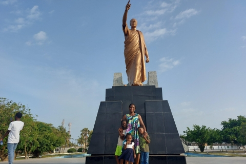 Tour privado de Accra de un día completo