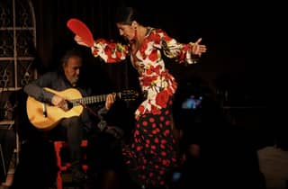Madrid: Lokale Flamenco-Show im El Cortijo mit Tapas-Option