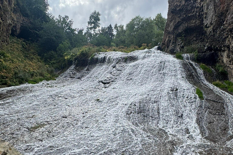 From Yerevan: Jermuk and Shaki Waterfall Day Trip With guide