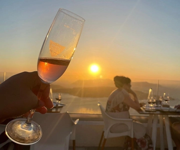 Santorini: Explore a beleza da ilha e degustação de vinhos ao pôr do sol