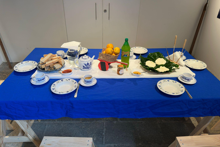 Capelas, Fenais da Luz, dégustations et expériences traditionnellesCapelas, Fenais da Luz, Dégustations et Expériences Traditionnelles