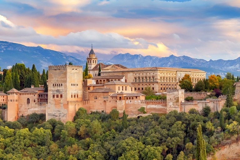 Andalucía y Toledo: Recorrido de 5 días desde MadridHabitación Doble Superior - Bilingüe: Inglés y Español