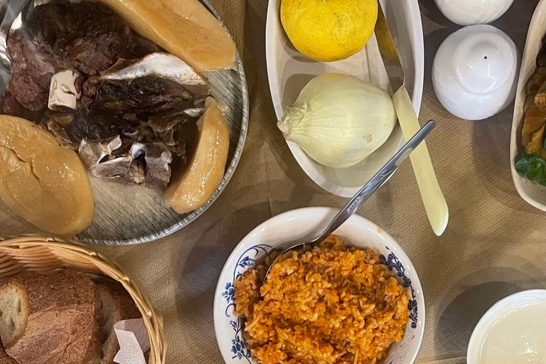 Chipre: Aulas de culinária na Taberna Fournisto com almoço