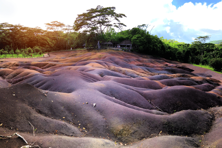 Zen Route | Vulkaan, Meren, Watervallen, Zip-lining & LunchZen Route | Mauritius Dagexcursie | Lunch inbegrepen