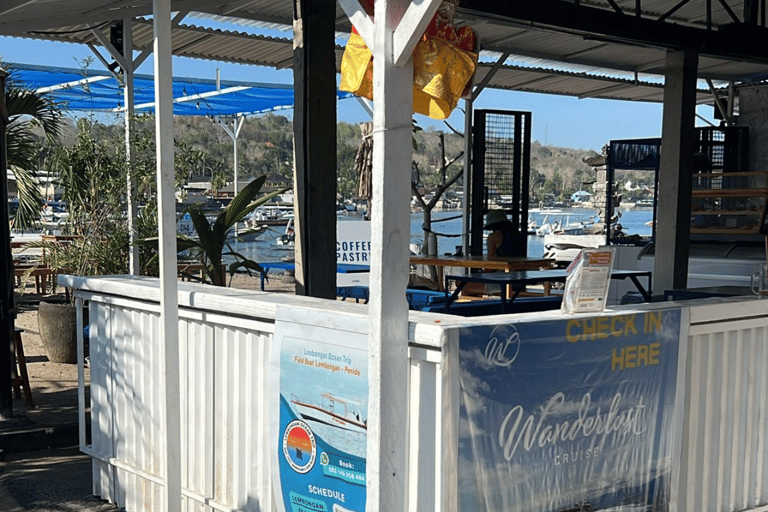 Trasferimenti in barca tra Nusa Penida e Nusa LembonganTrasferimenti in barca da Nusa Lembongan a Nusa Penida