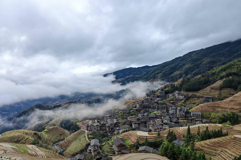 Guilin: Private Longji Rice Terraces & Reed Flute Cave Tour