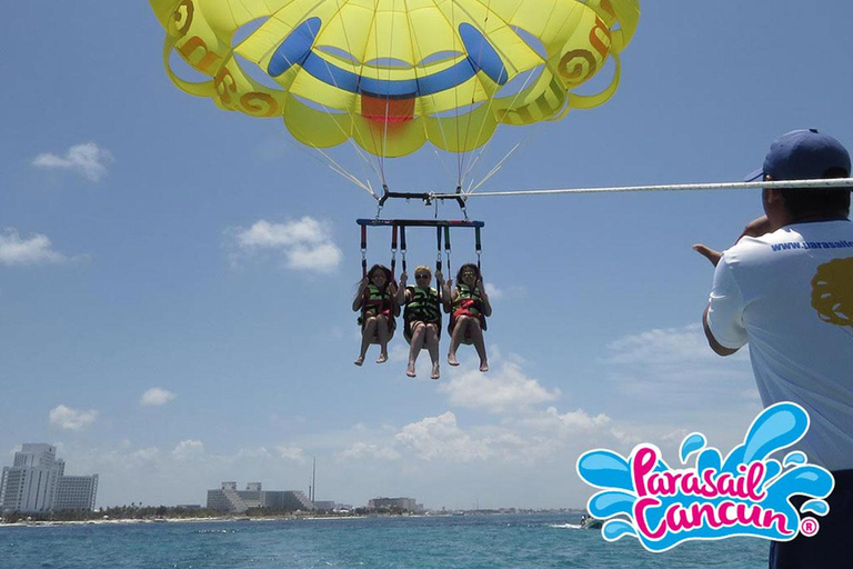 Cancun: Katamaran Plus do Isla Mujeres z Parasail