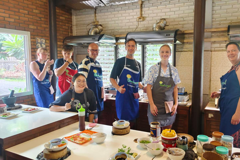 Chiang Mai: Morning Cooking Class with Market Visit